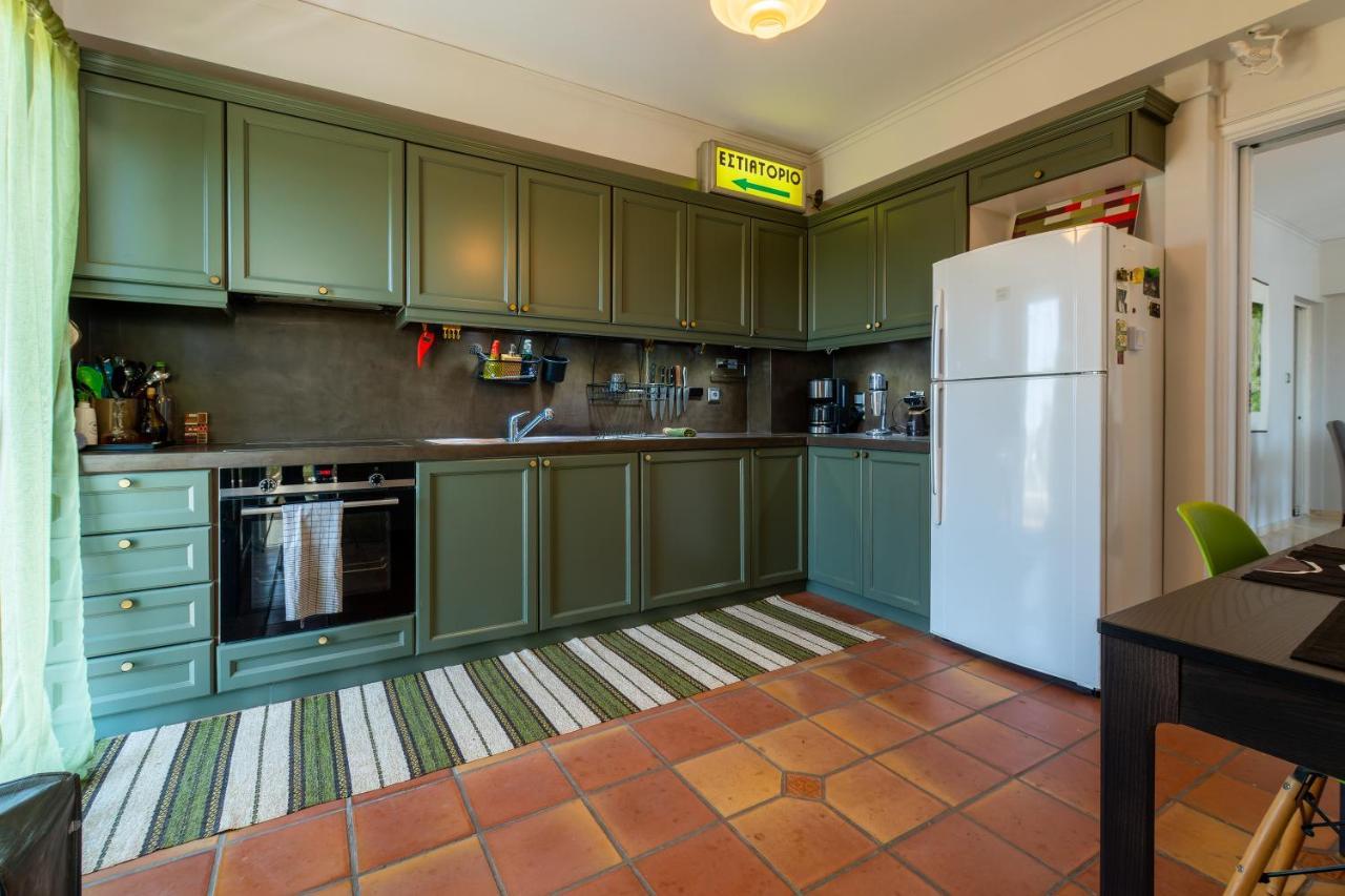 Spacious Apartment In Kavouri Афіни Екстер'єр фото